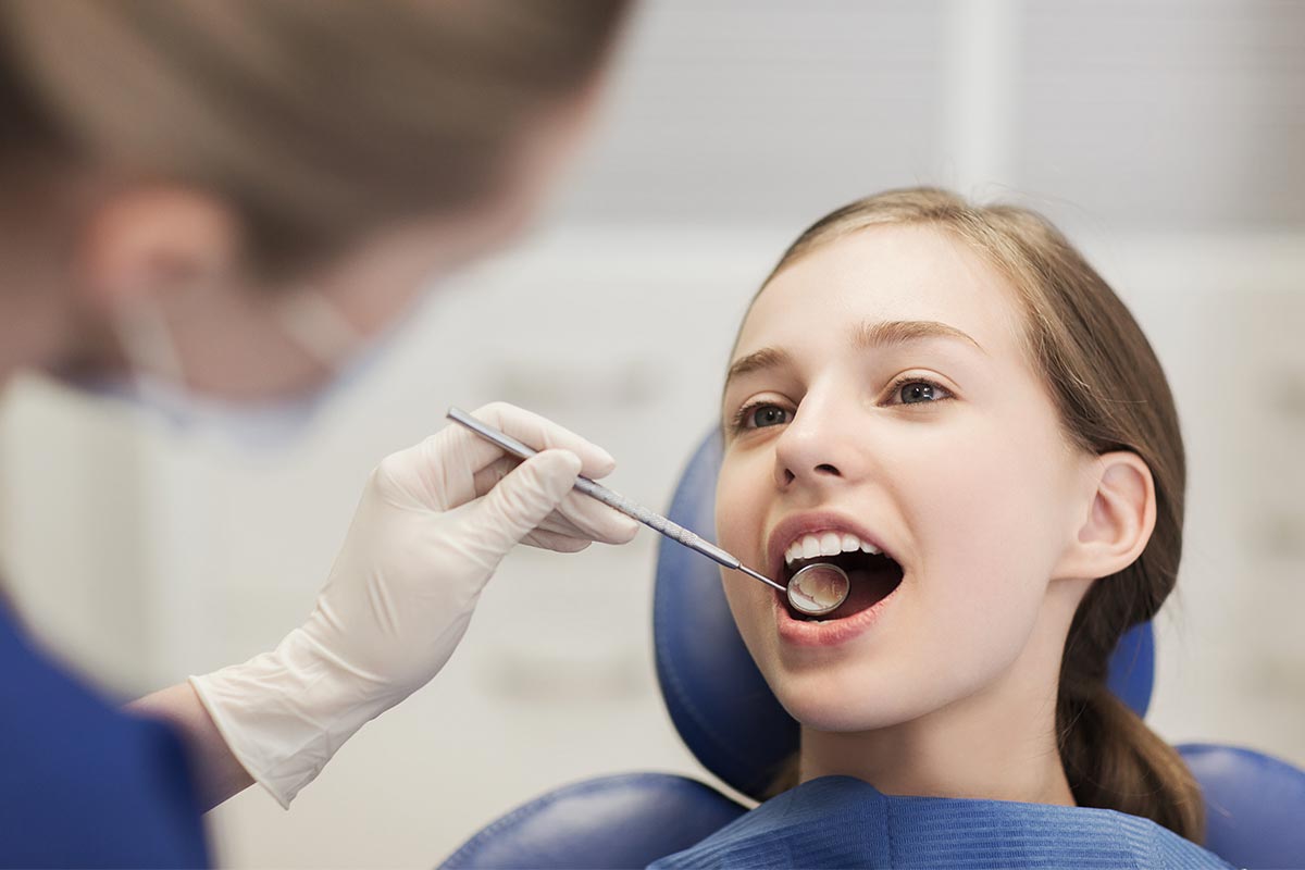 Zahnärztin für Zahnspangen